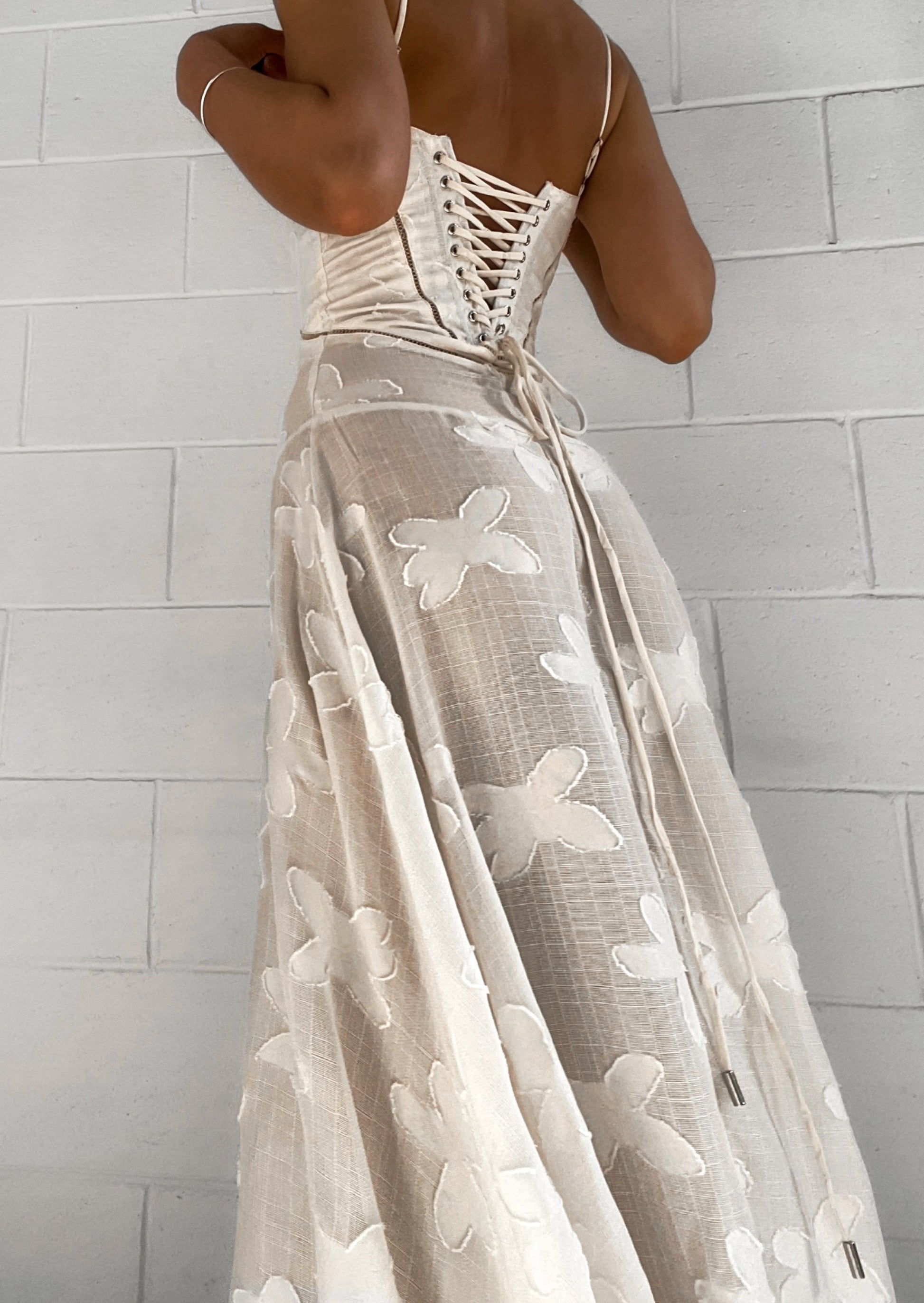 Damen - Elegantes cremefarbenes Kleid - Stilvoll & vielseitig - Perfekt für jeden Anlass