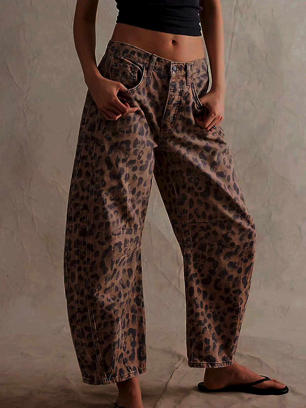 Damen - Barrel Jeans - Leopardenmuster - Trendiger Casual-Look für jeden Tag