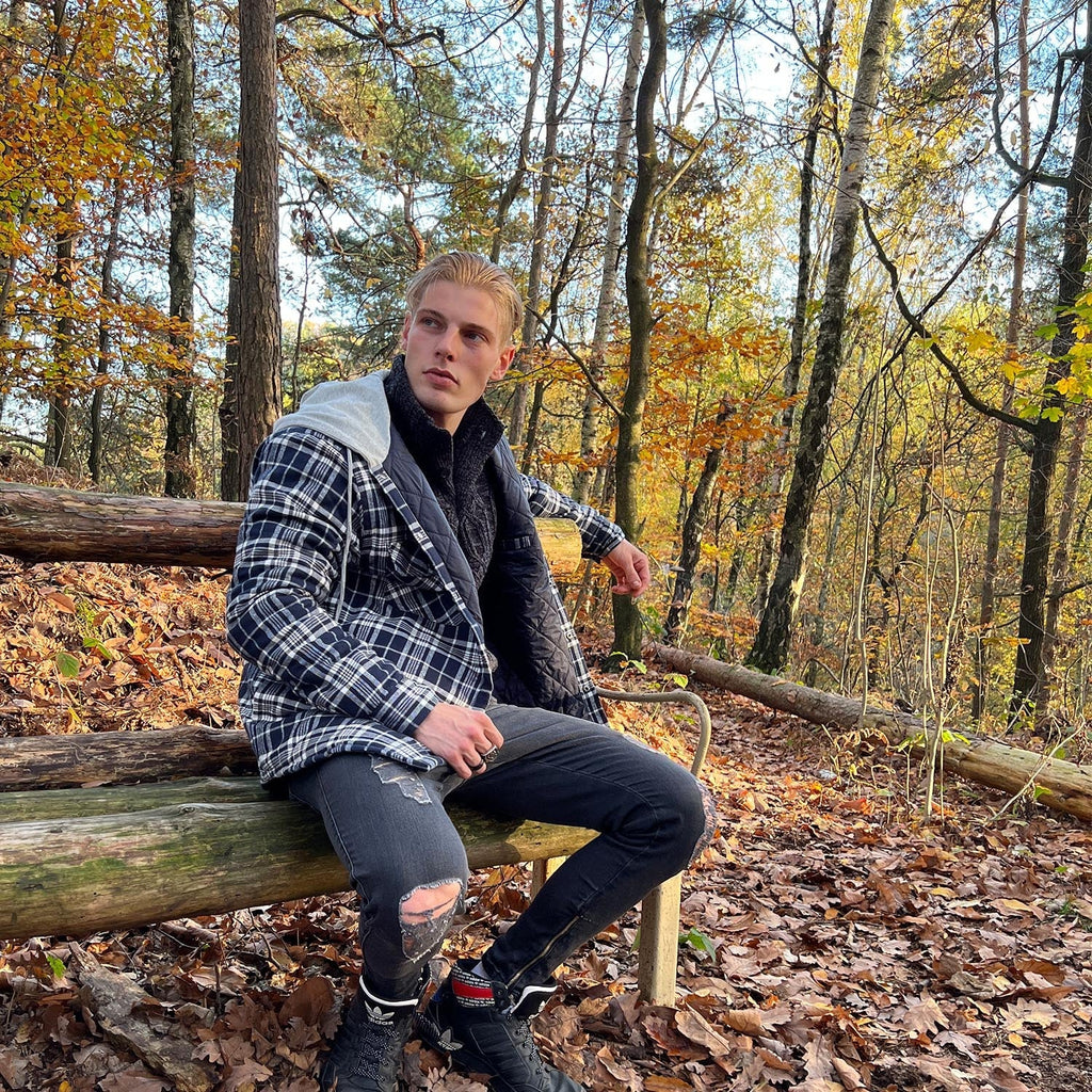 Herren - Gesteppte Flanelljacke mit Kapuze - Baumwolle - Warmes Design für Casual Outerwear