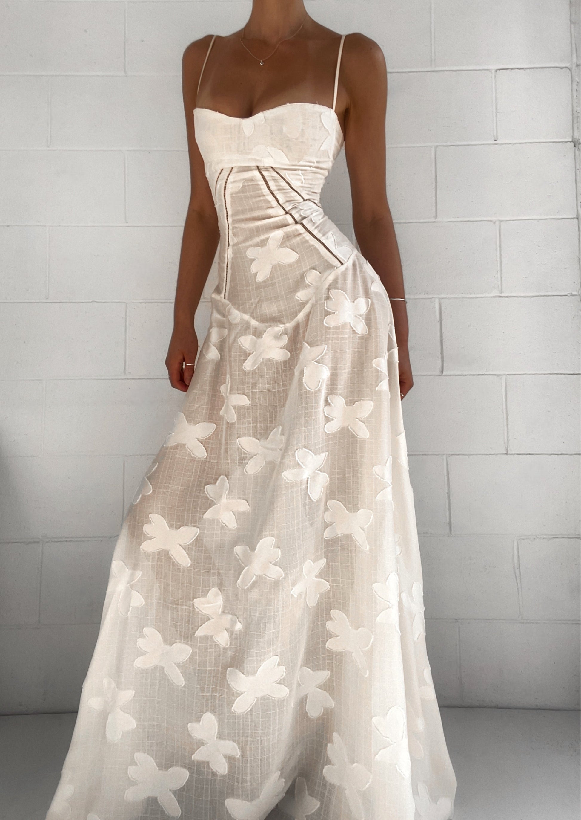 Damen - Elegantes cremefarbenes Kleid - Stilvoll & vielseitig - Perfekt für jeden Anlass