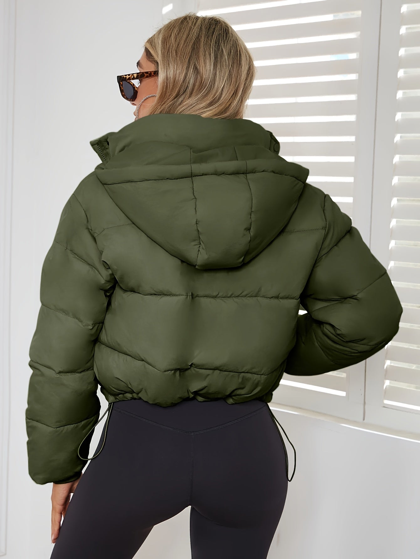 Damen - Kurze Übergangsjacke - Kapuze - Leicht, stylisch und ideal für den Frühling