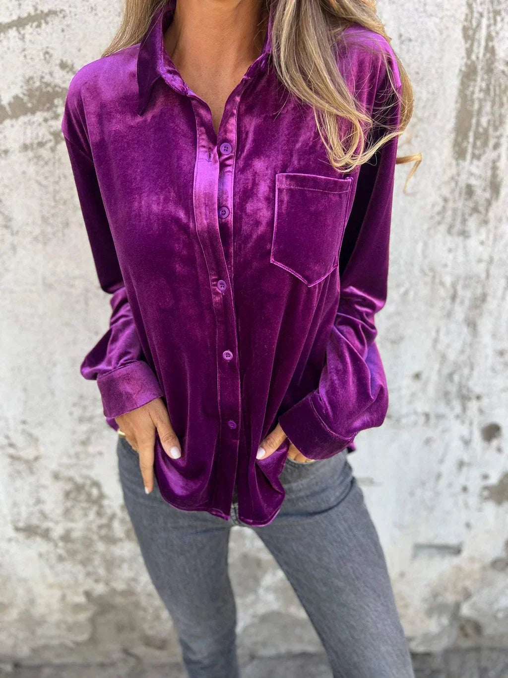 Damen - Samt Hemd - Weicher Stoff - Trendy Mode für jeden Anlass