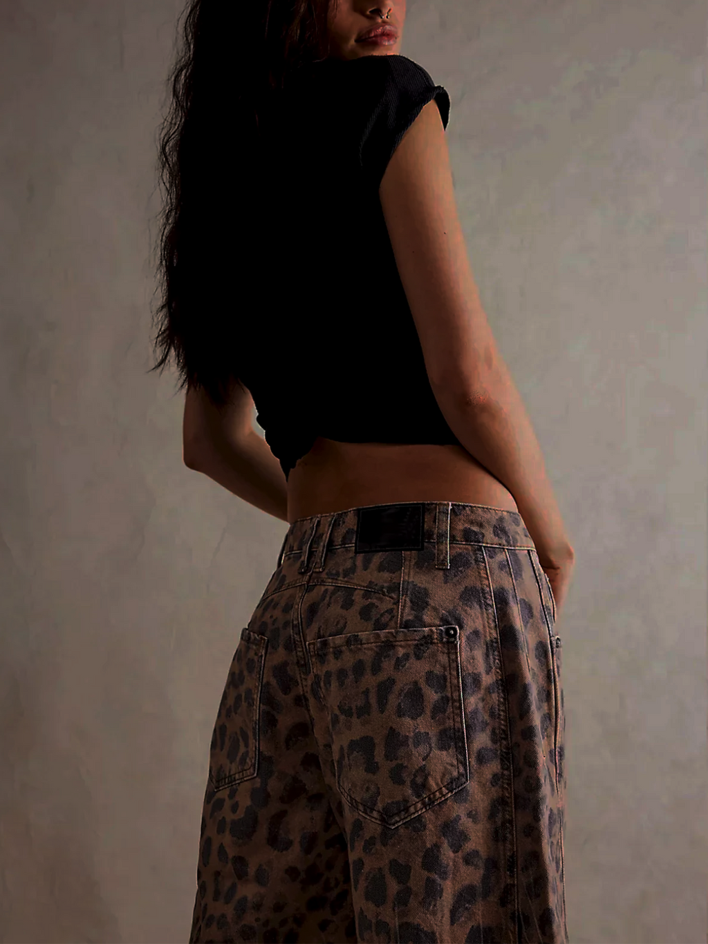 Damen - Barrel Jeans - Leopardenmuster - Trendiger Casual-Look für jeden Tag