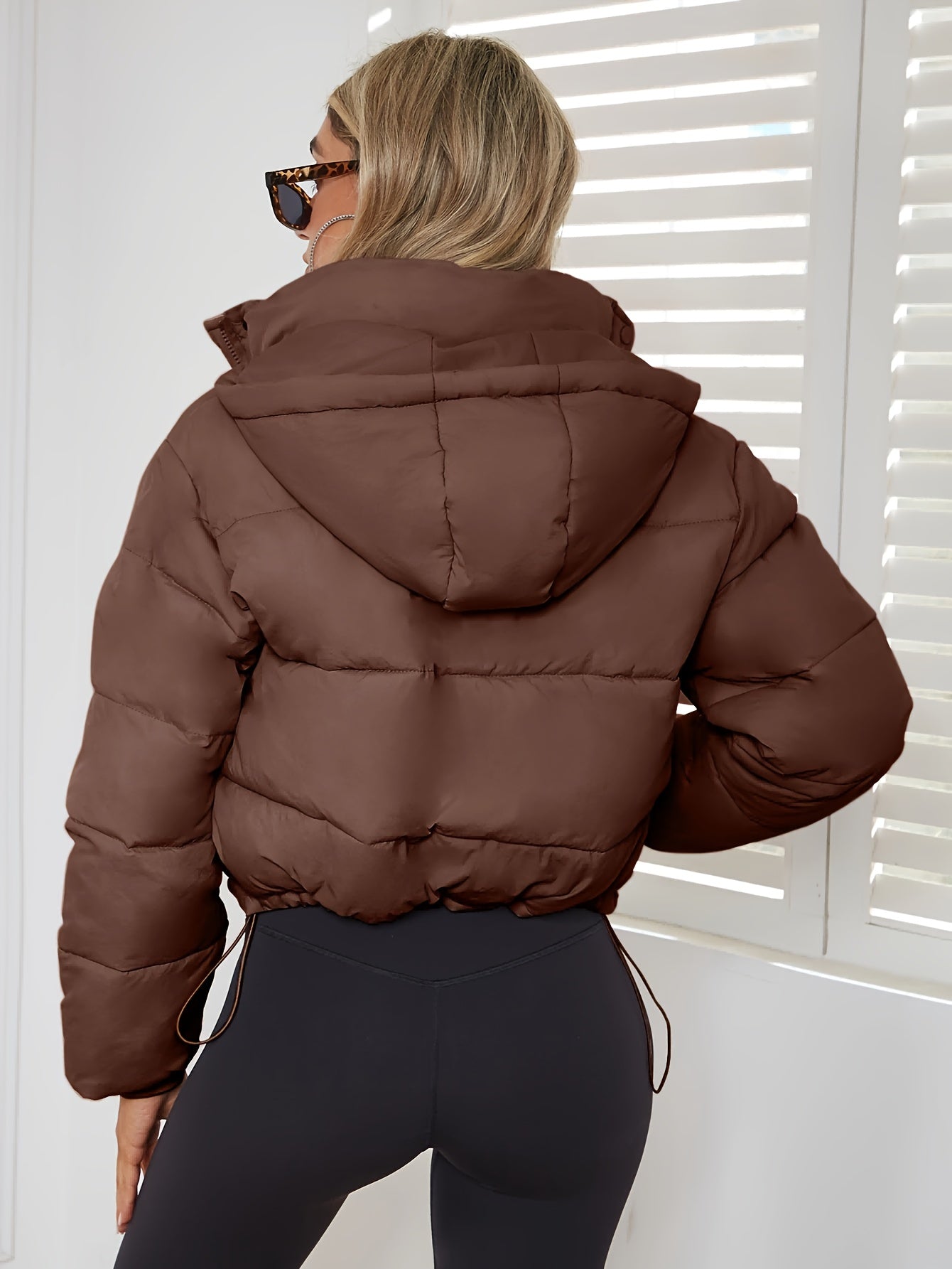 Damen - Kurze Übergangsjacke - Kapuze - Leicht, stylisch und ideal für den Frühling