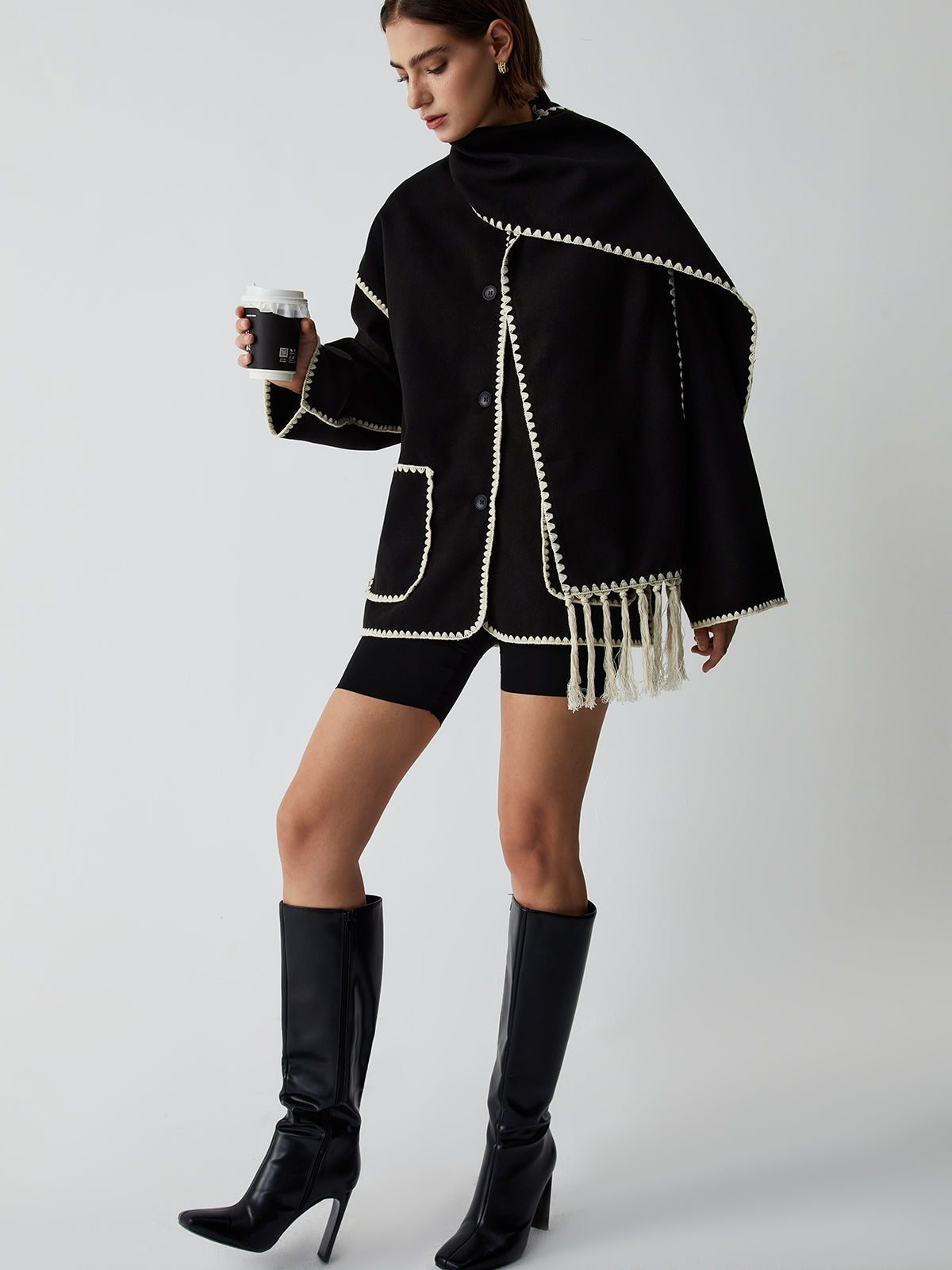 Damen - Jacke - Kontrastbesatz und Schal - Stilvolles, vielseitiges Outfit für jede Gelegenheit