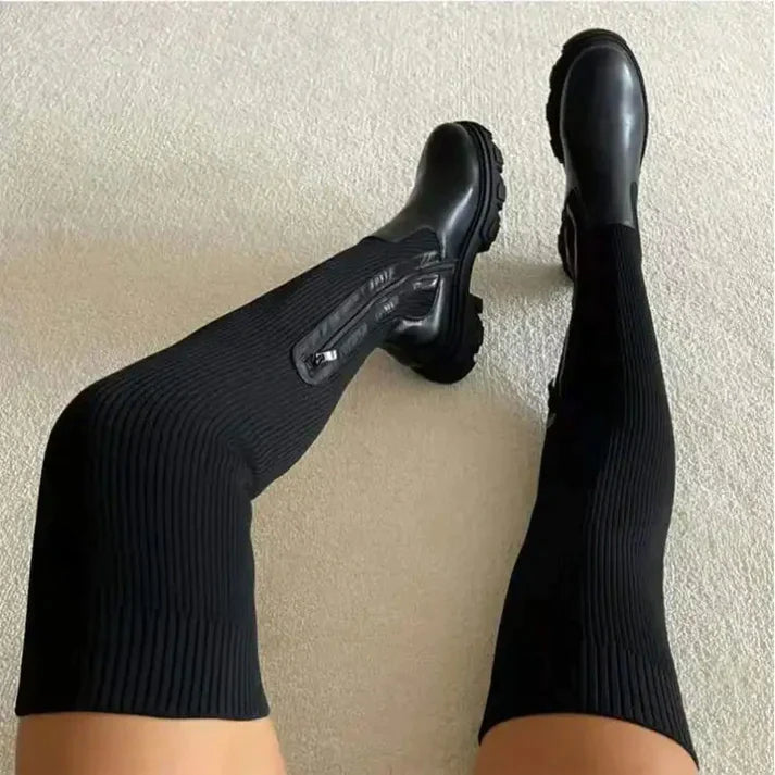 BOOTLY™ - OBERSCHENKELHOHER DAMENSTIEFEL AUS STRICK MIT STRETCH