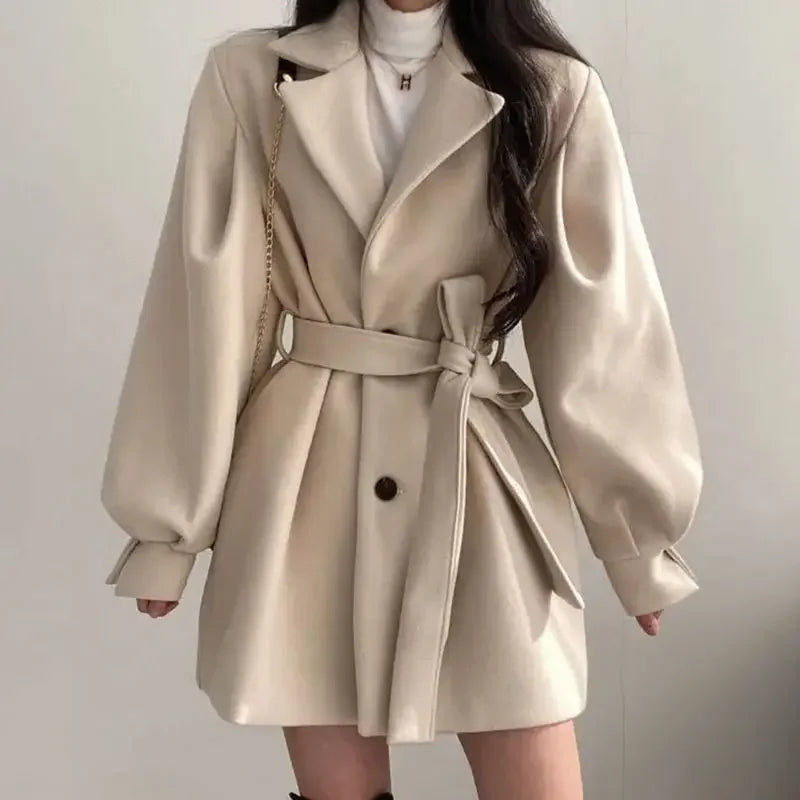 Damen - Trenchcoat mit Gürtel - Schmeichelhafte Silhouette - Stilvolles & elegantes Design für jeden Anlass