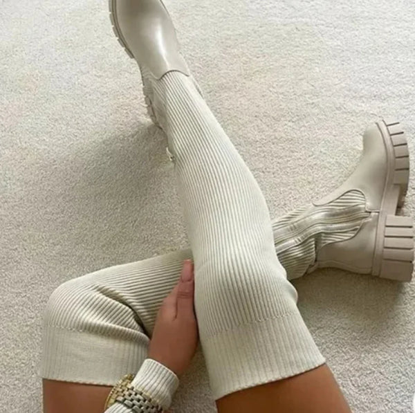 BOOTLY™ - OBERSCHENKELHOHER DAMENSTIEFEL AUS STRICK MIT STRETCH