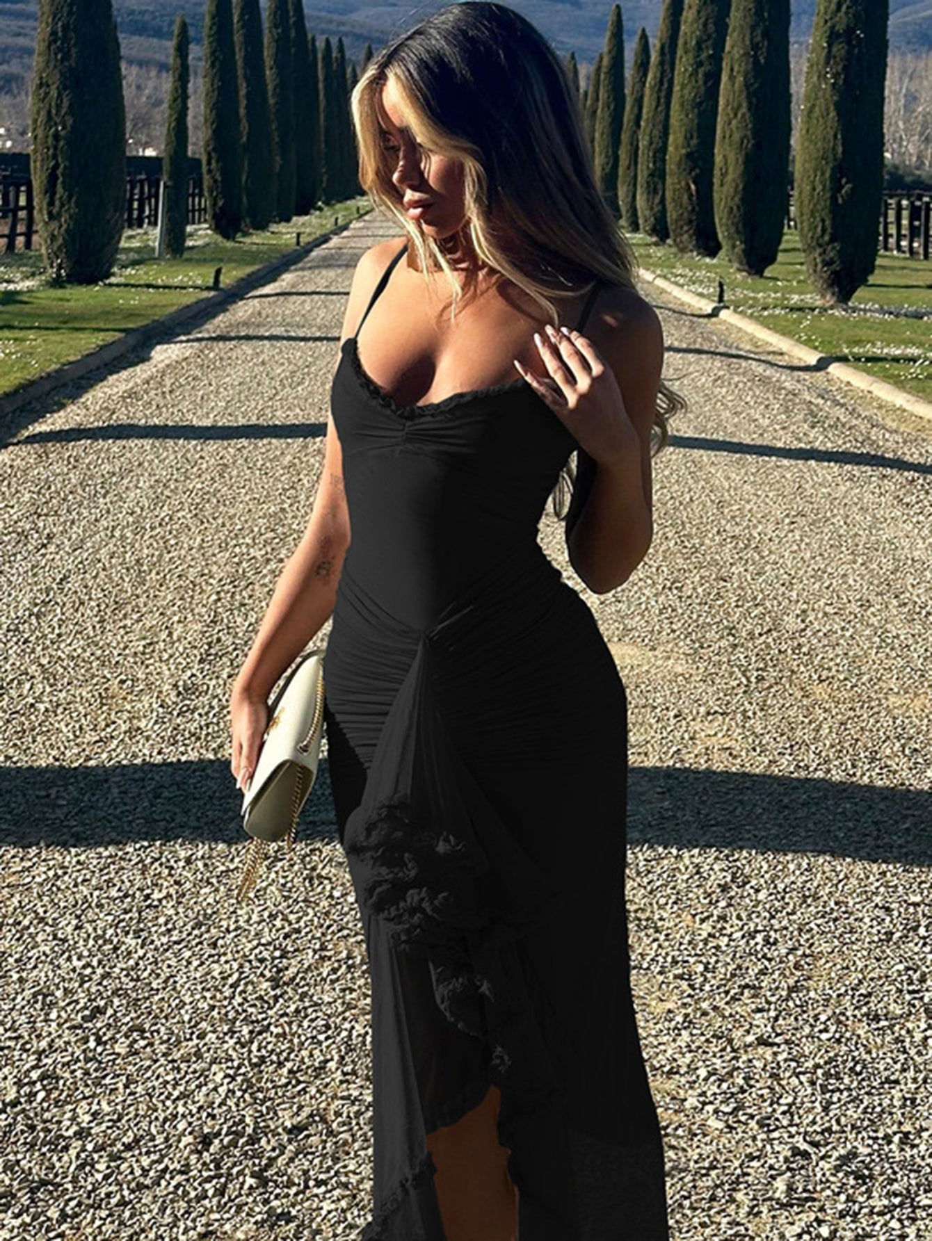 Anabella | Spaghetti-Träger Rüschen Maxikleid