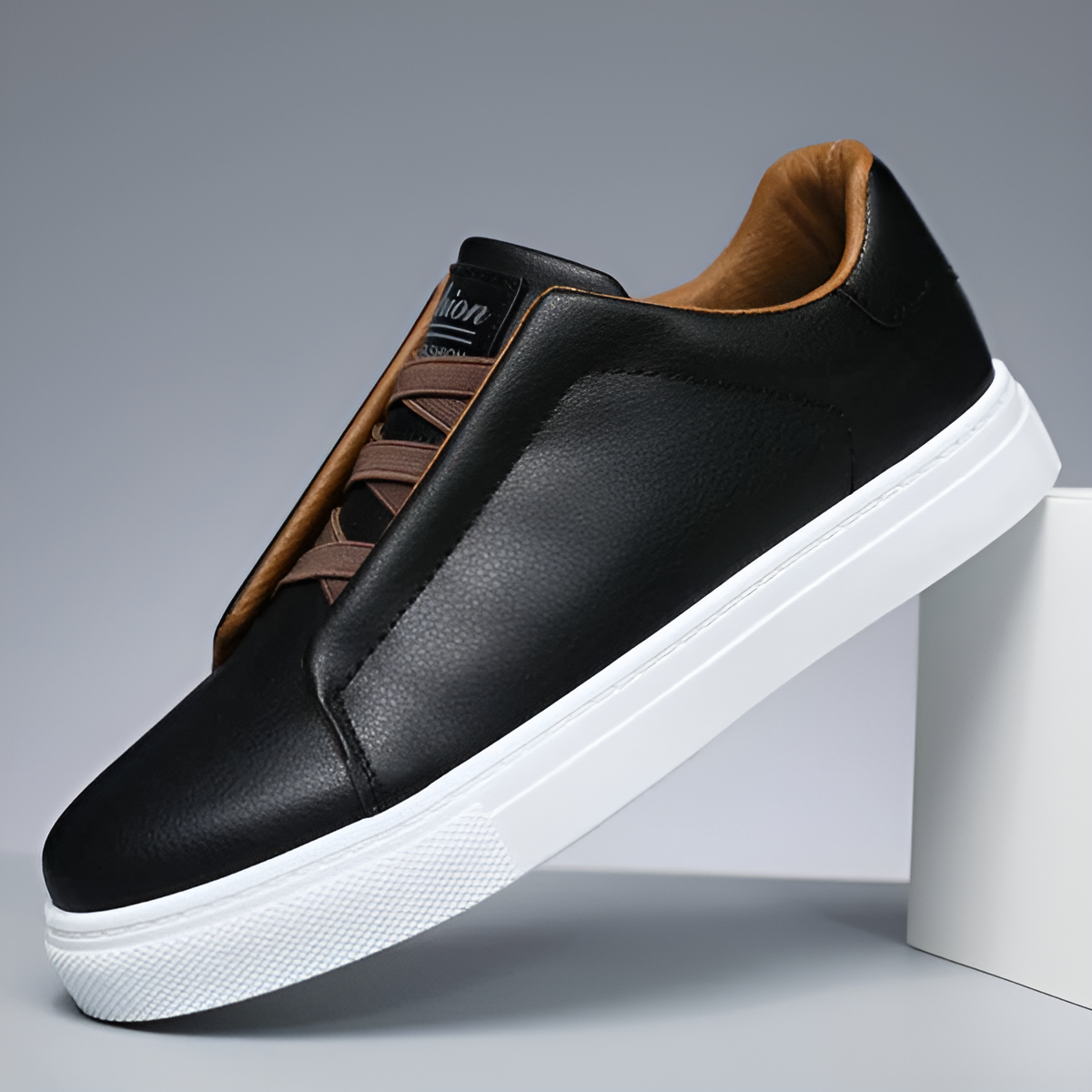 Herren - Slip-On Sneaker - Leichte Material - Gepolsterte Einlegesohle - Ideal für Freizeitaktivitäten