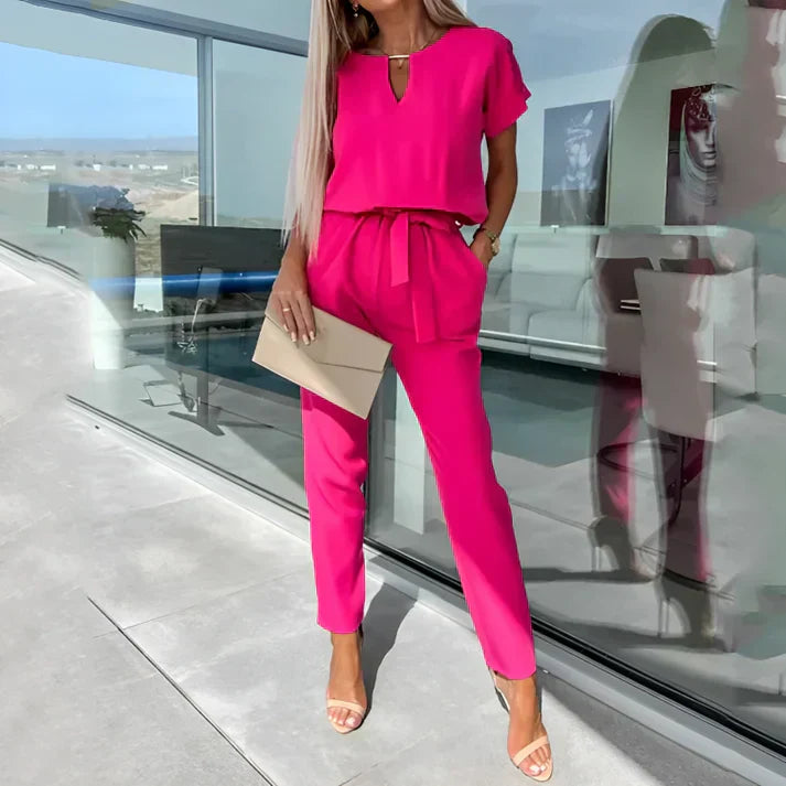Damen - Jumpsuit - Taillenband und kurzen Ärmeln - Stilvoller Komfort für jeden Anlass