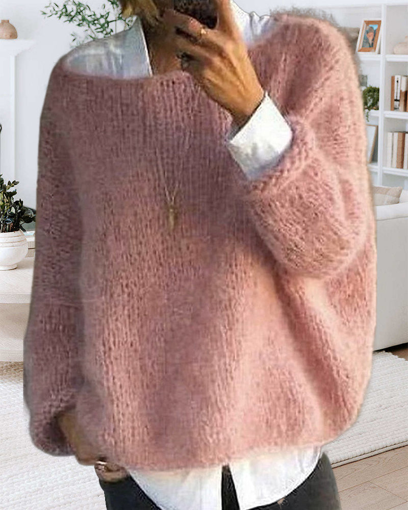 Danique Mell | Schlichter, schulterfreier, flauschiger Pullover