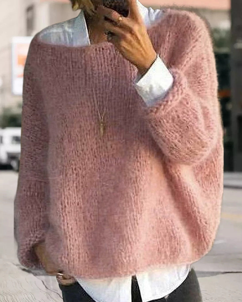 Danique Mell | Schlichter, schulterfreier, flauschiger Pullover