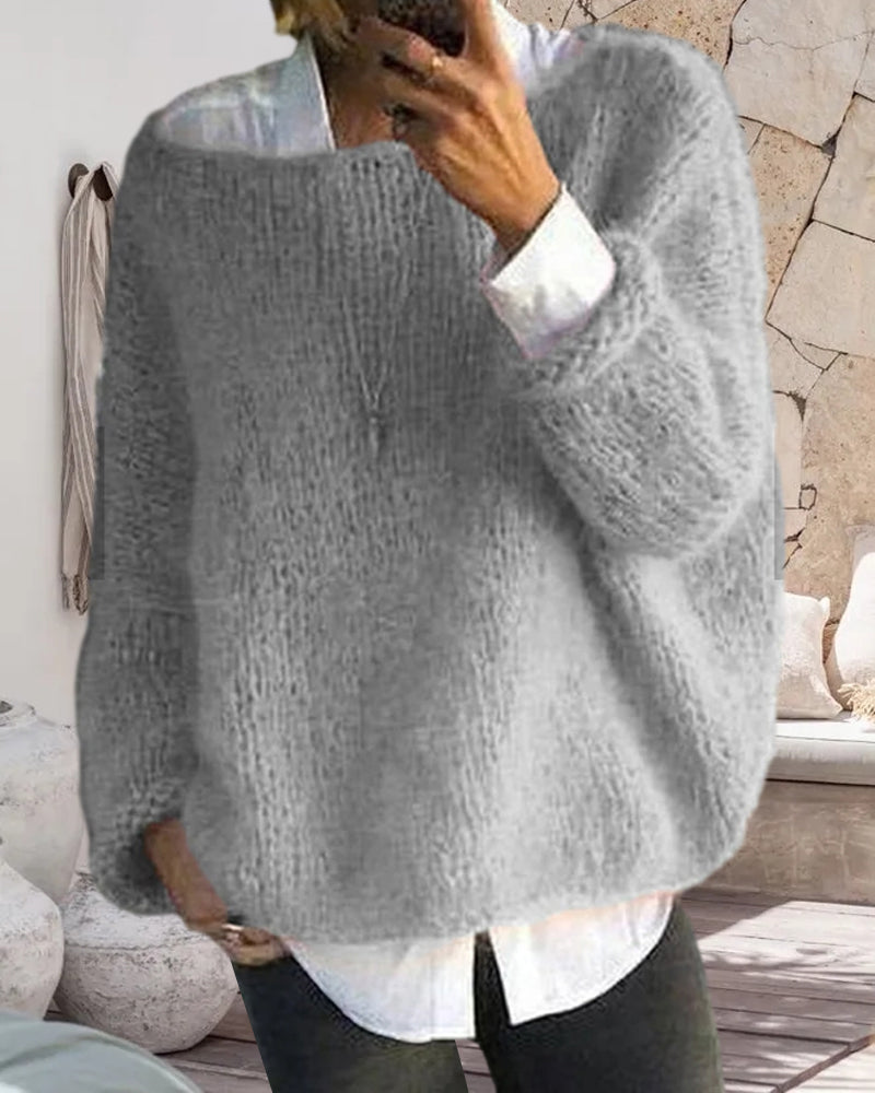 Danique Mell | Schlichter, schulterfreier, flauschiger Pullover