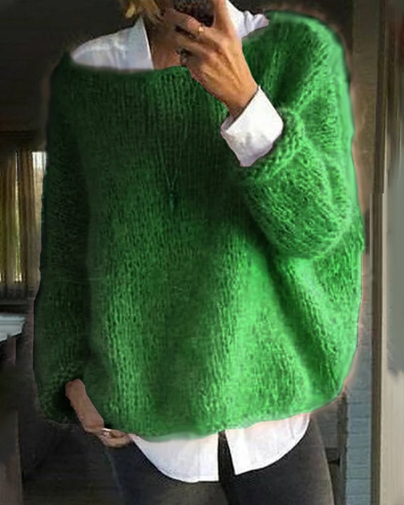 Danique Mell | Schlichter, schulterfreier, flauschiger Pullover