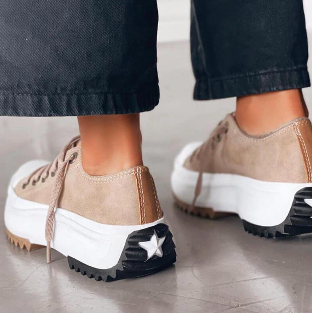 Damen - Plateau Turnschuhe - Schnürverschluss - Stylisch & Komfortabel - Perfekte Begleiter für Alltag und Freizeit