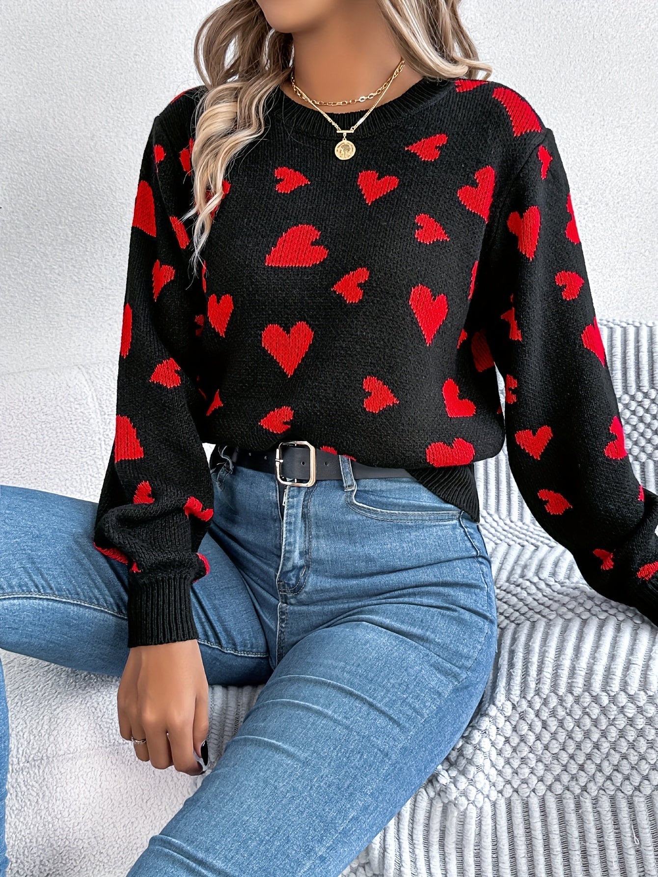 Elin | Eleganter Damen-Pullover mit Rundhalsausschnitt und Herzmuster