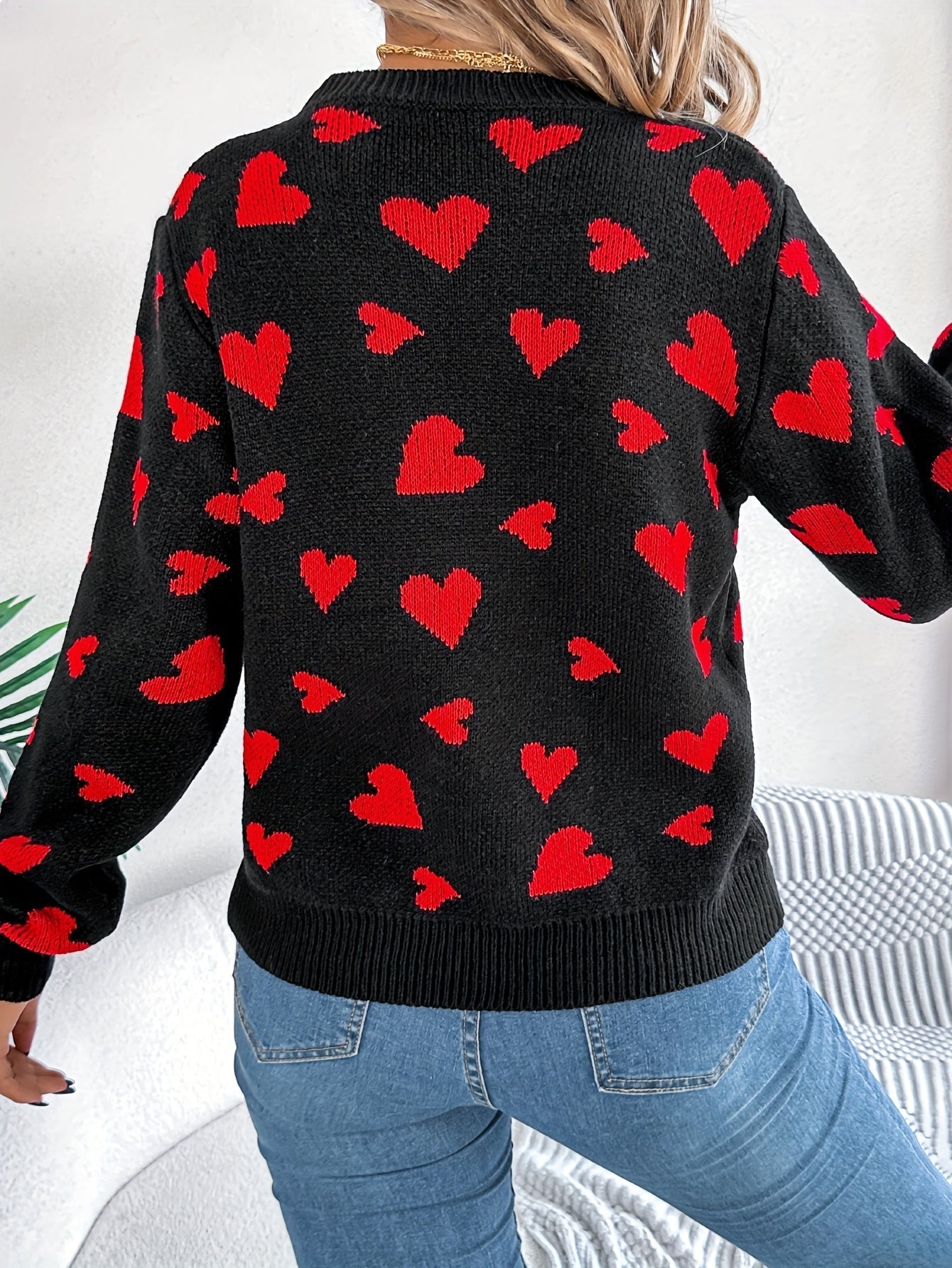 Elin | Eleganter Damen-Pullover mit Rundhalsausschnitt und Herzmuster
