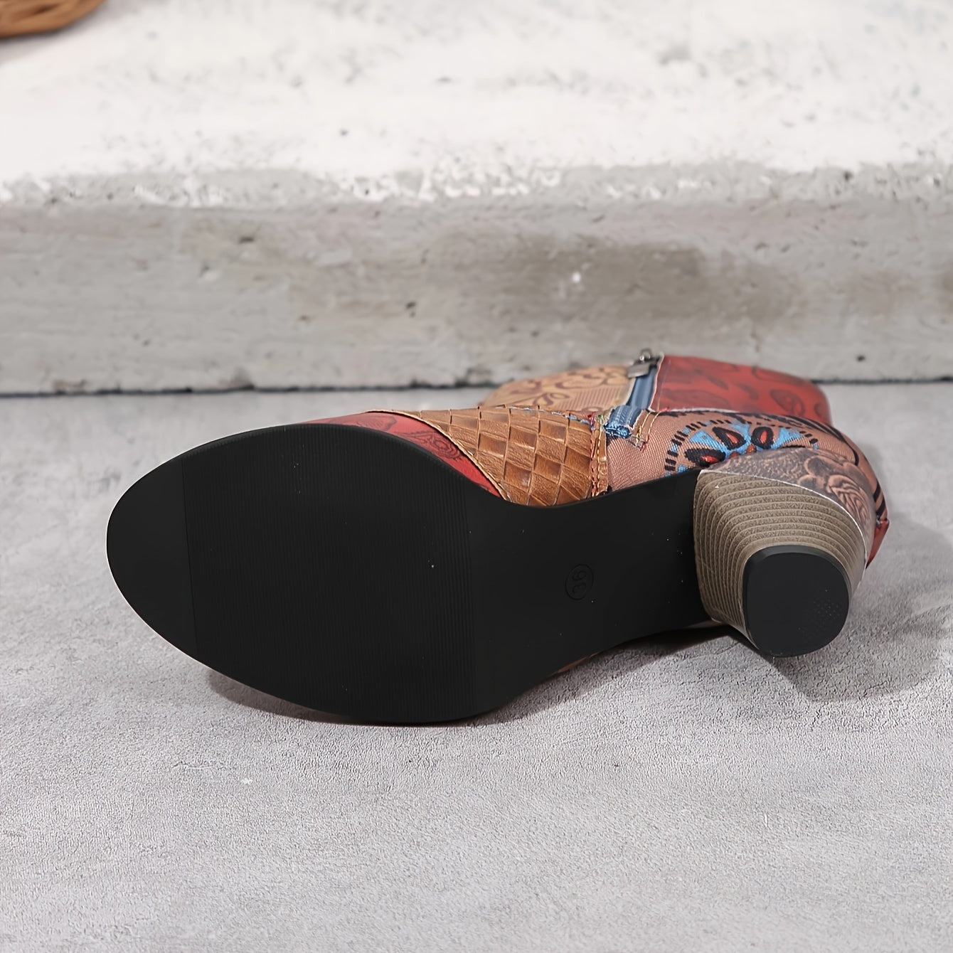 Emma | Modische Stiefelette mit klobigem Absatz und floralem Muster