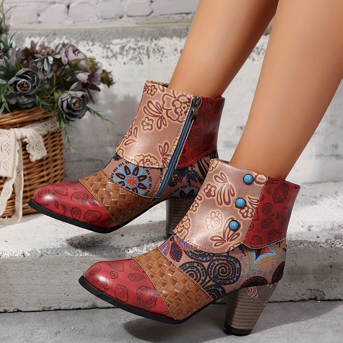 Emma | Modische Stiefelette mit klobigem Absatz und floralem Muster