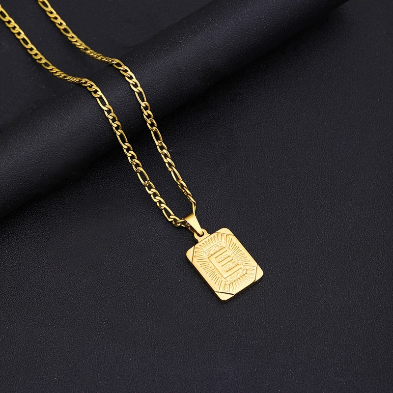 Herren-Halskette | Quadratischer Initial-Anhänger | Sportlich & vergoldet | Titan-Stahl - Farbe Gold