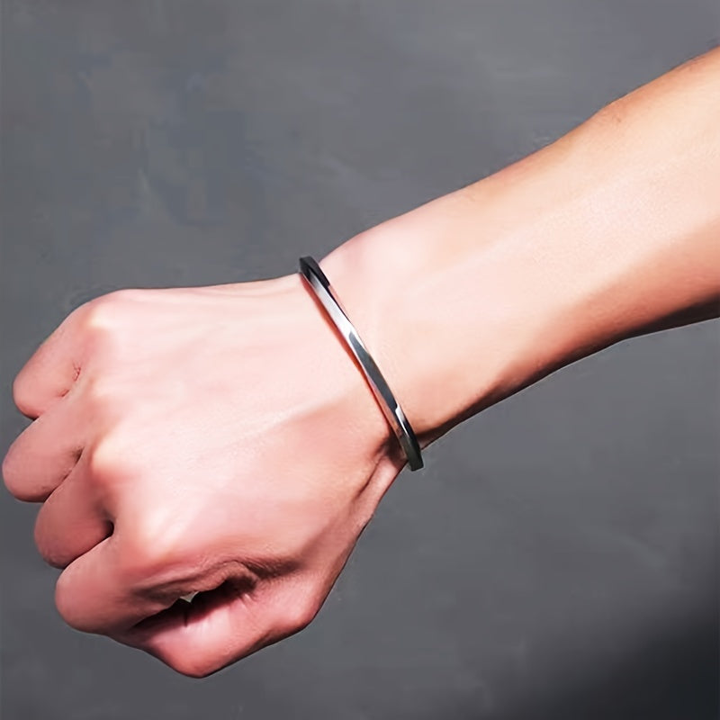 Herren Manschettenarmband | Minimalistisches Design | Edelstahl | Tägliches Accessoire