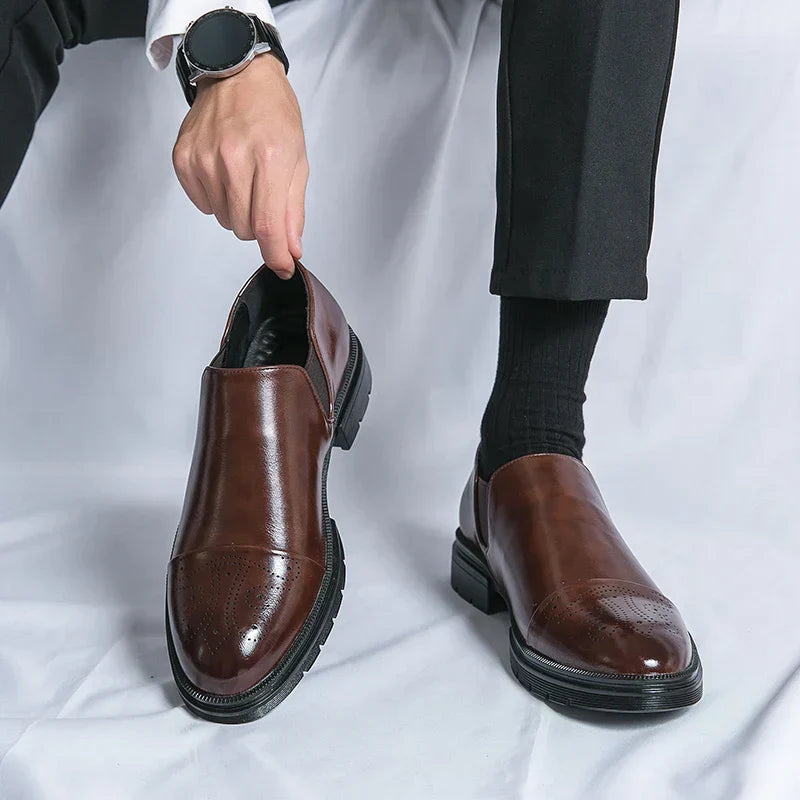 Klassische Slip-On-Schuhe aus echtem Leder für Männer mit elegantem Finish | Quinn
