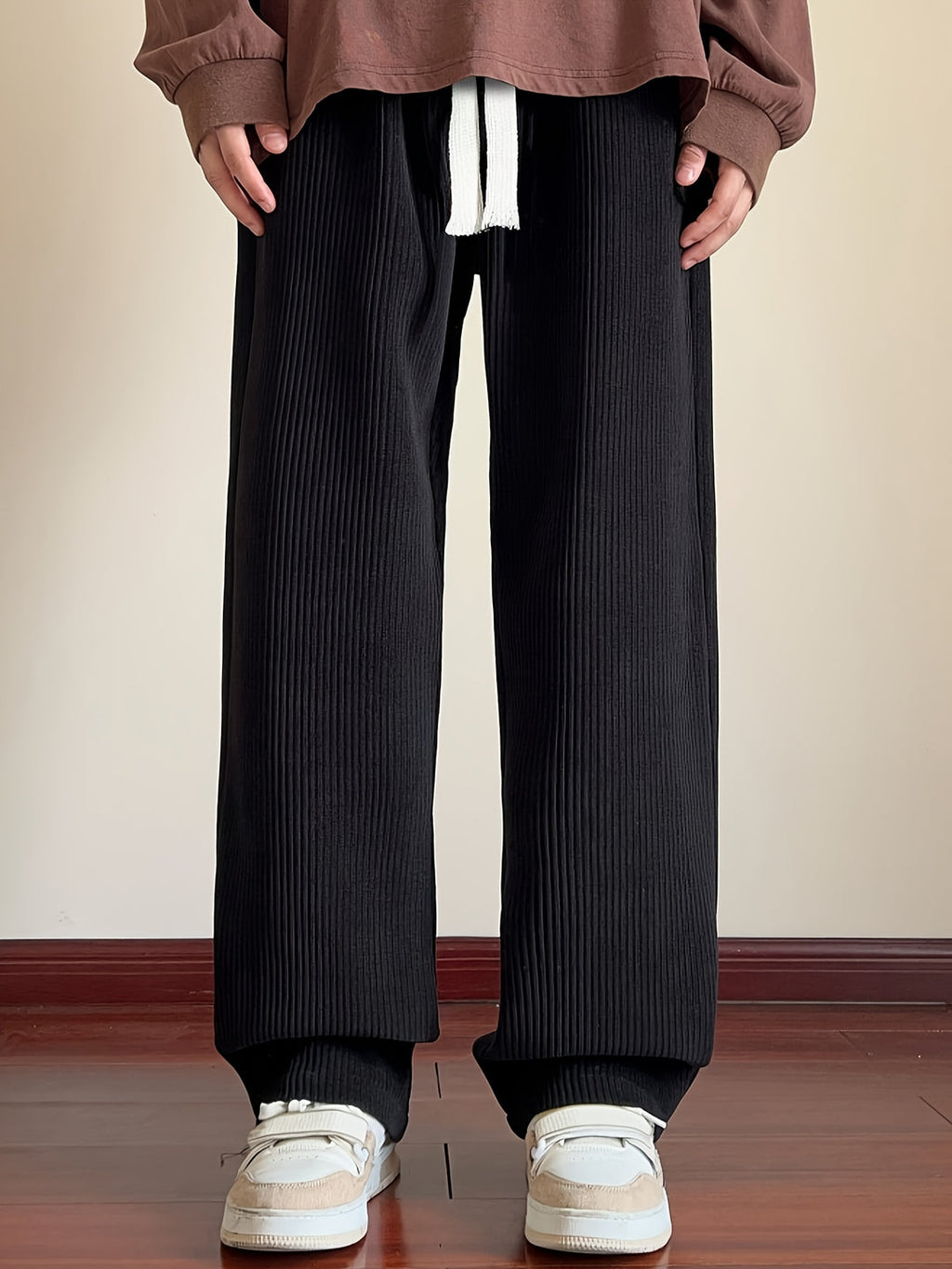 Vielseitige Herren-Cordhose mit entspannter Passform und verstellbarem Bund | Sem