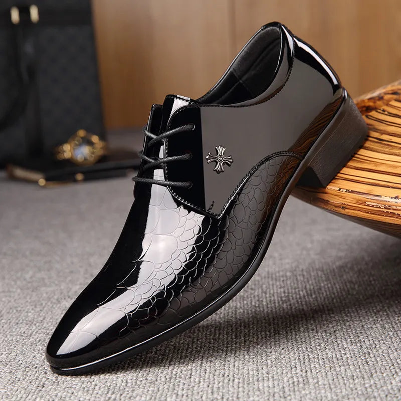 Herrenschuhe | Hochglanz Schwarz | Elegant & Formal | Kroko-Detail & Anti-Rutsch