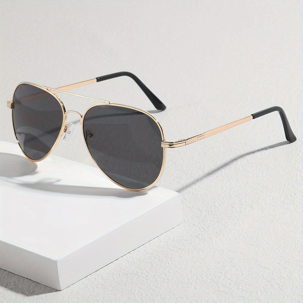 Stylische Piloten-Sonnenbrille für Herren mit Metallrahmen und PC-Gläsern für Freizeitkleidung | Roy
