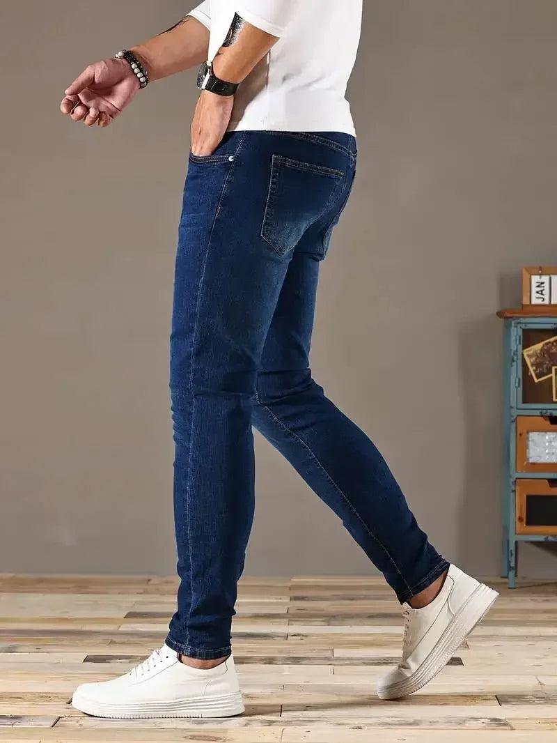 Schlanke und stilvolle Skinny-Jeans für Männer für modernen Stil und mühelosen Komfort | Daniel