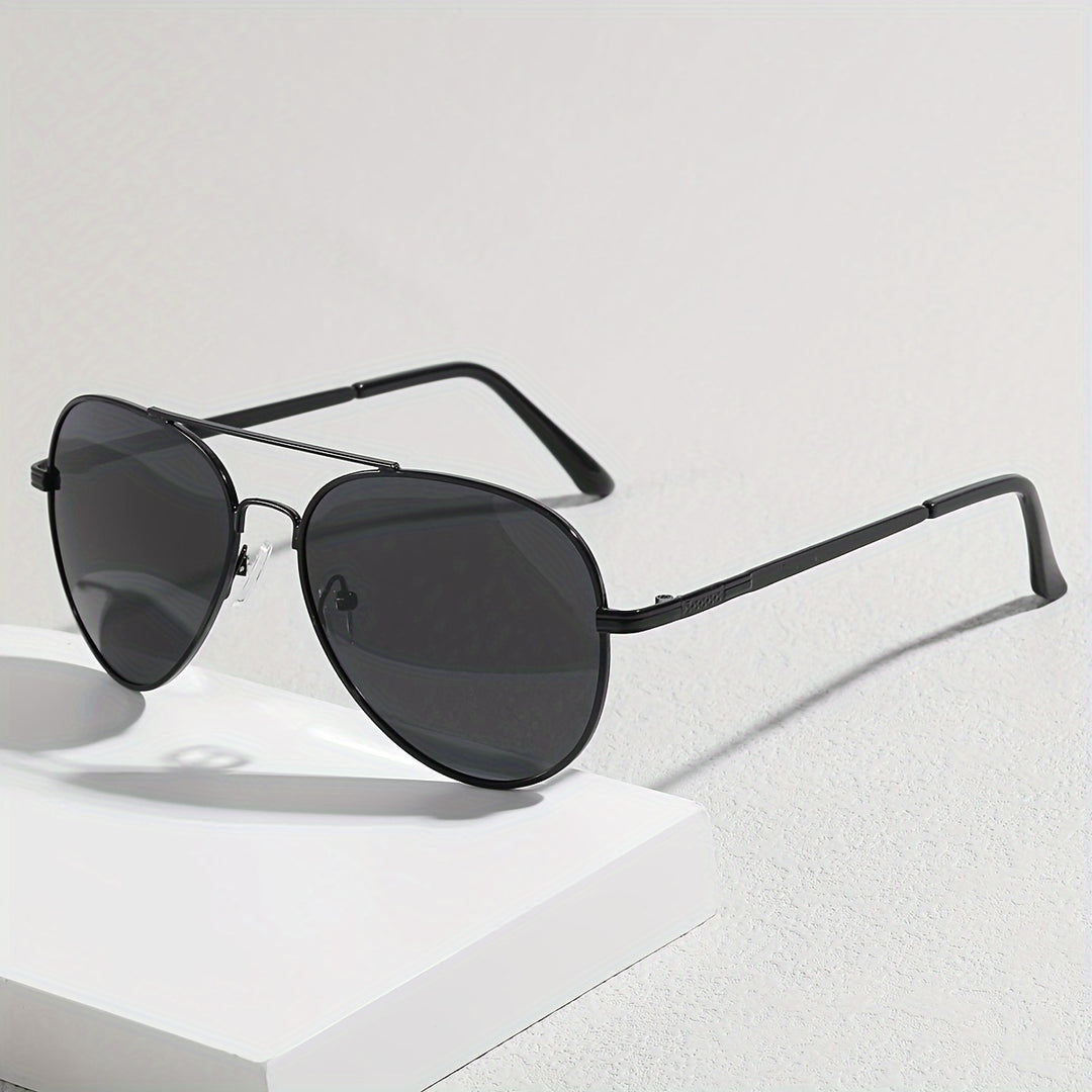 Stylische Piloten-Sonnenbrille für Herren mit Metallrahmen und PC-Gläsern für Freizeitkleidung | Roy