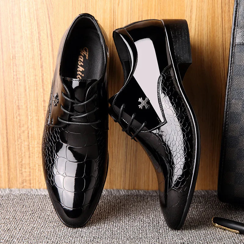 Herrenschuhe | Hochglanz Schwarz | Elegant & Formal | Kroko-Detail & Anti-Rutsch