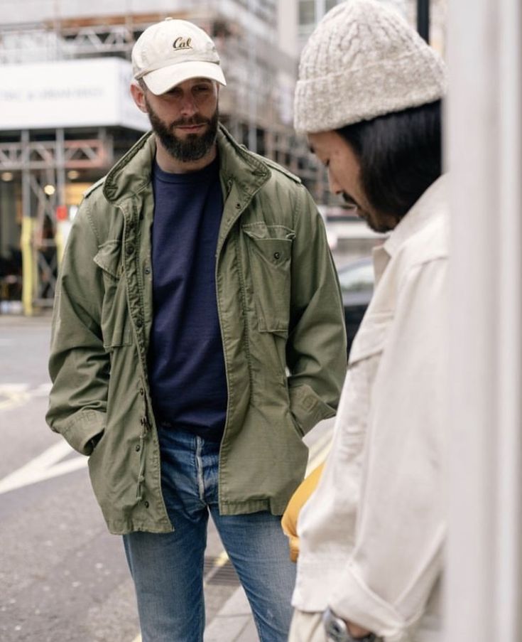 Strapazierfähige und vielseitige Cargo-Jacke mit versteckter Kapuze und praktischen Taschen für Männer | Xavi