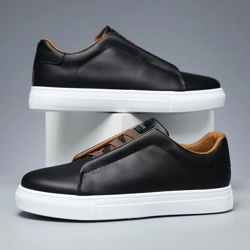Herren Sneaker | Minimalistisches Slip-On Design | Veganes Leder & Atmungsaktiv | Gummisohle