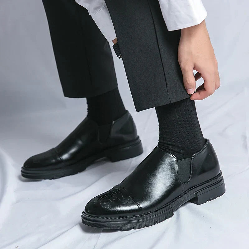 Klassische Slip-On-Schuhe aus echtem Leder für Männer mit elegantem Finish | Quinn