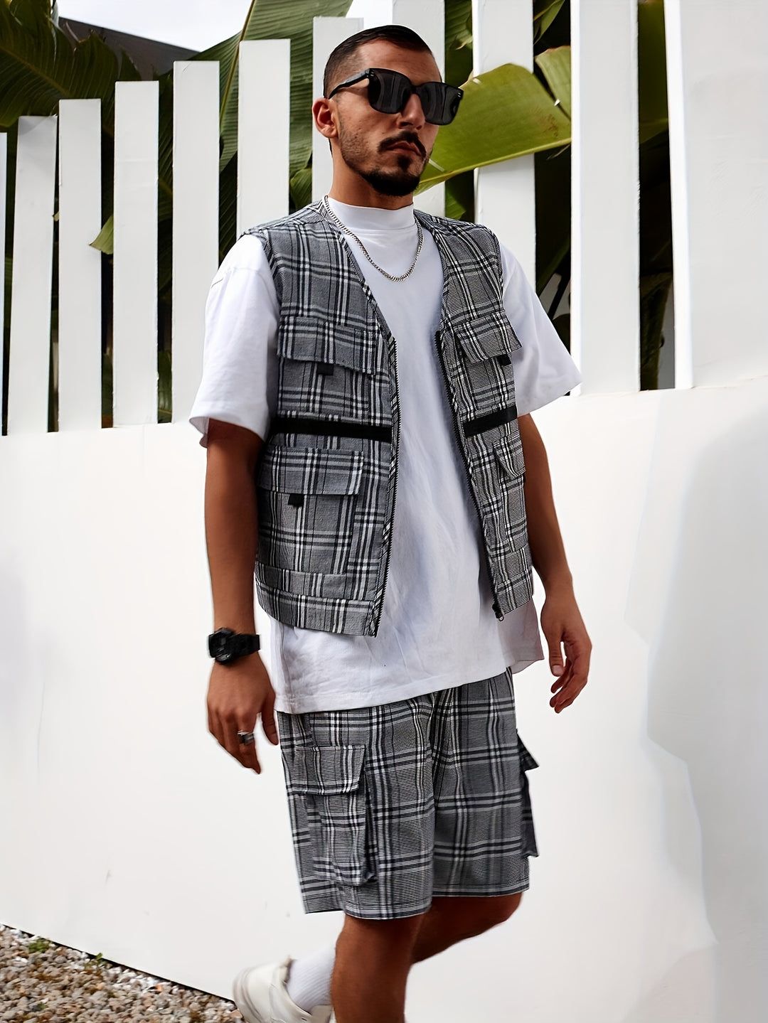 Herrenset | Lässige karierte Weste & Shorts | Atmungsaktives Polyester | Sommermode mit Taschen