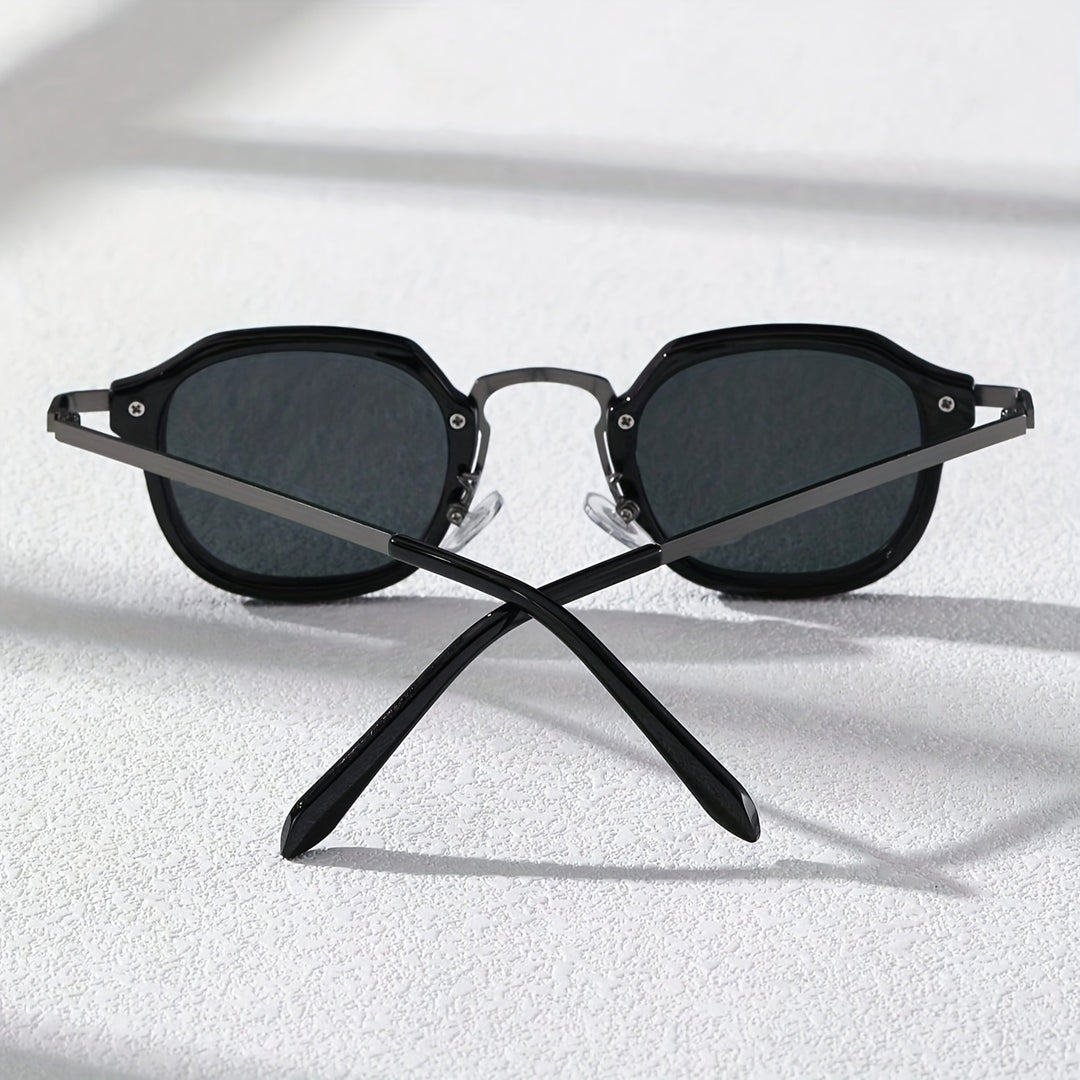 Herren-Vintage-Brille | Geometrische Vollrandbrille | Schwarzer Eisenrahmen & PC-Gläser