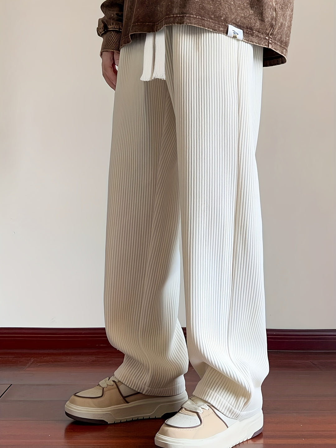Vielseitige Herren-Cordhose mit entspannter Passform und verstellbarem Bund | Sem