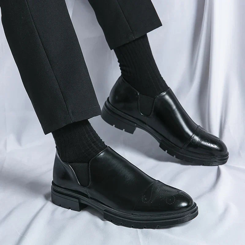 Klassische Slip-On-Schuhe aus echtem Leder für Männer mit elegantem Finish | Quinn