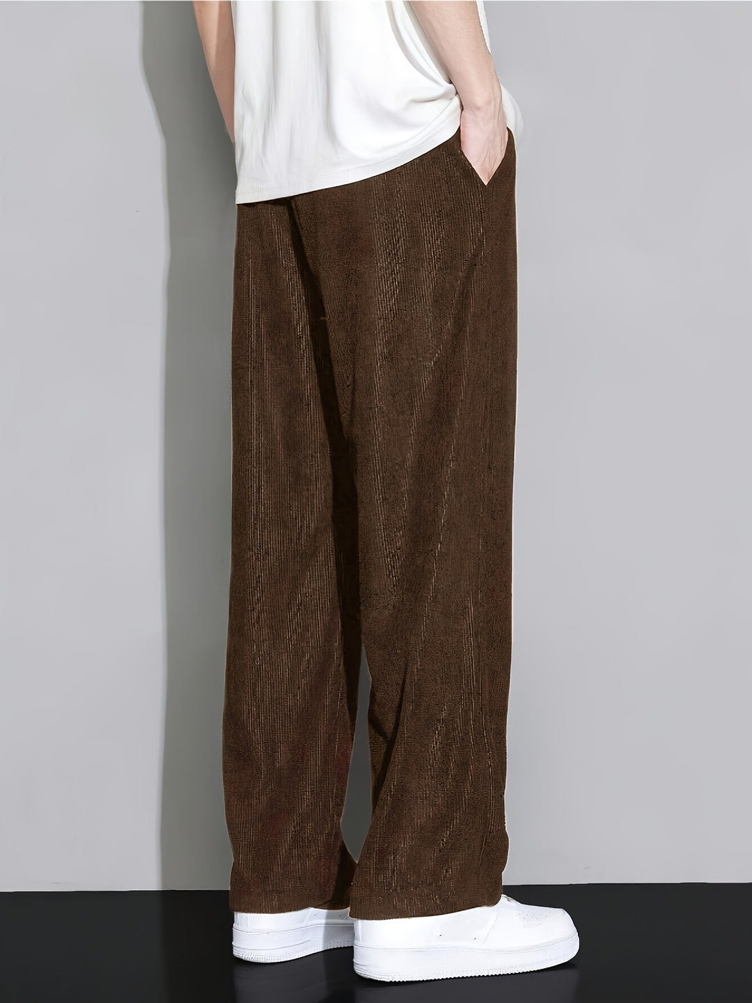 Vielseitige Herren-Cordhose mit entspannter Passform und verstellbarem Bund | Sem