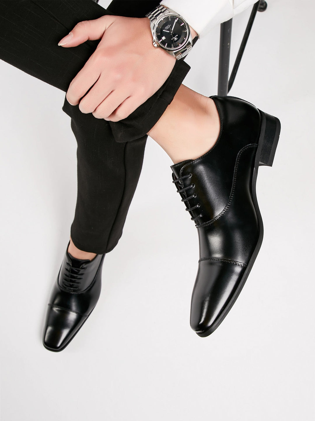 Herrenschnürschuhe | Echtes Leder | Polierte Oberfläche & Klassisches Design | Formell & Bequem