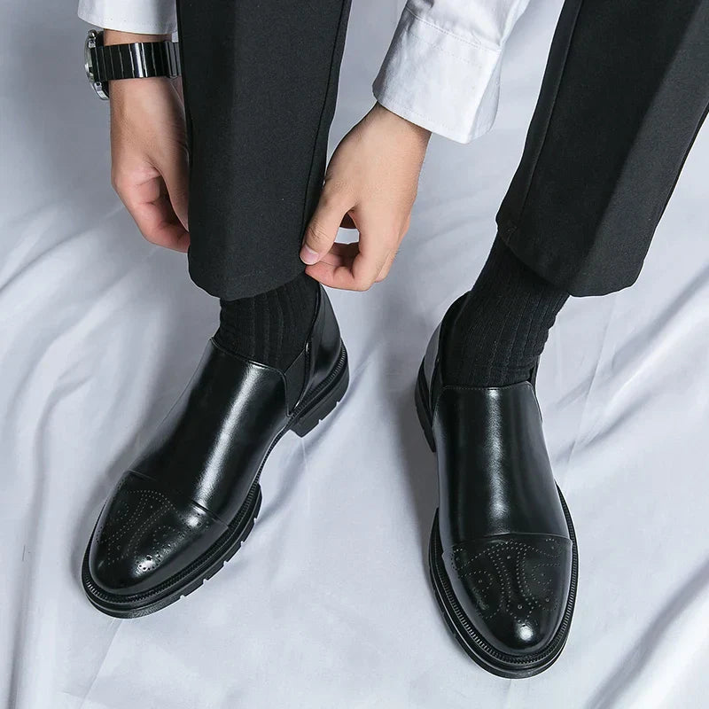 Klassische Slip-On-Schuhe aus echtem Leder für Männer mit elegantem Finish | Quinn