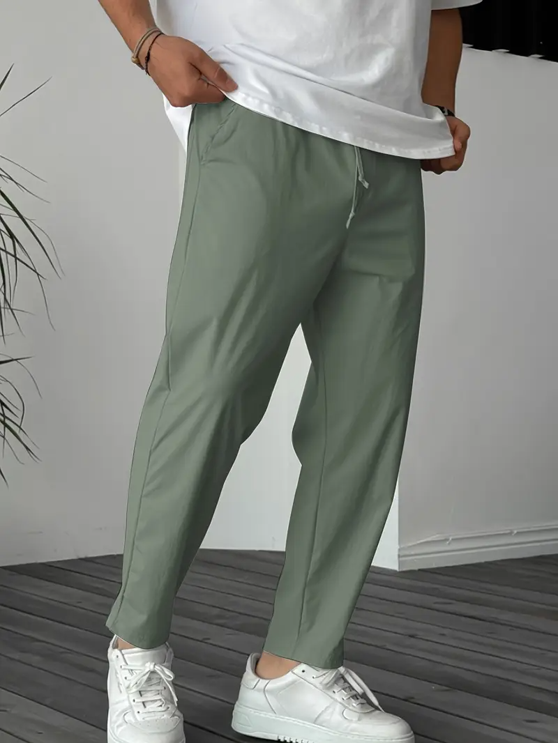 Modische und bequeme Hose mit Taschen für Männer mit entspannter Passform | Yassin