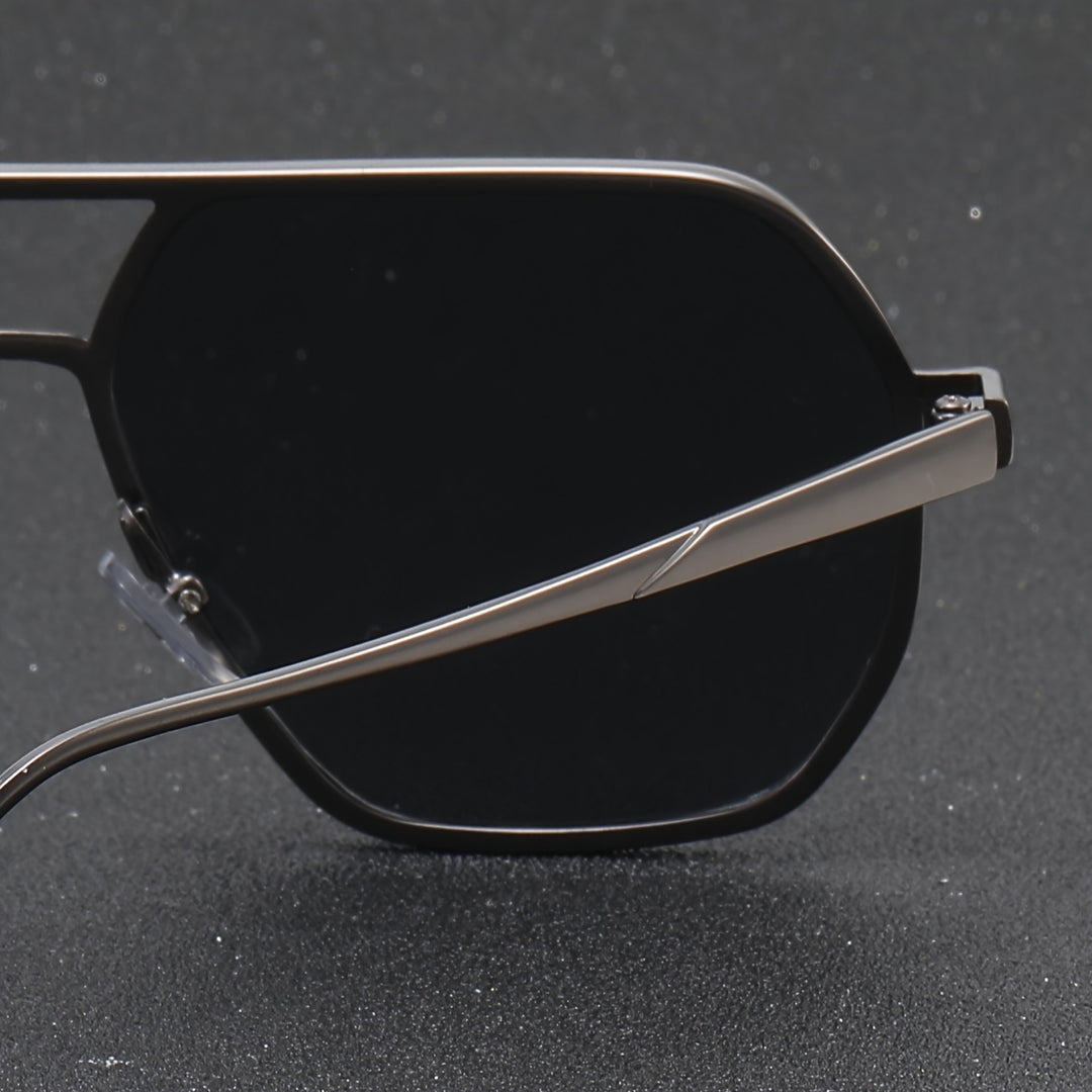 Metallbrille für Männer mit einzigartigem Design für Freizeit- und Geschäftskleidung | Jay