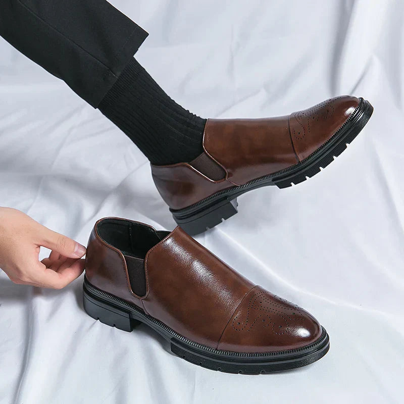 Klassische Slip-On-Schuhe aus echtem Leder für Männer mit elegantem Finish | Quinn
