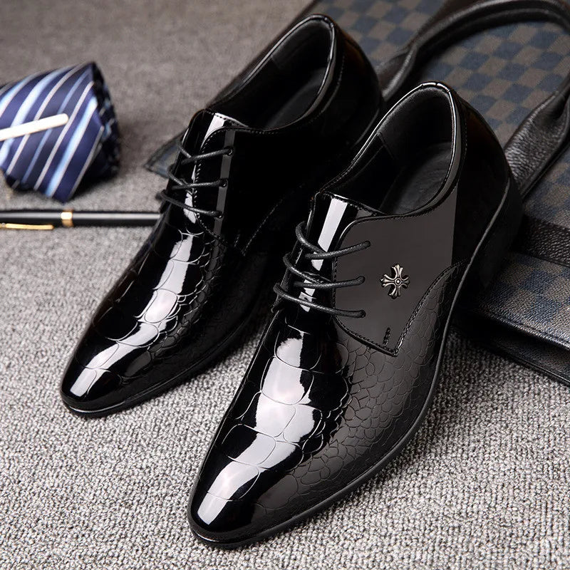 Herrenschuhe | Hochglanz Schwarz | Elegant & Formal | Kroko-Detail & Anti-Rutsch