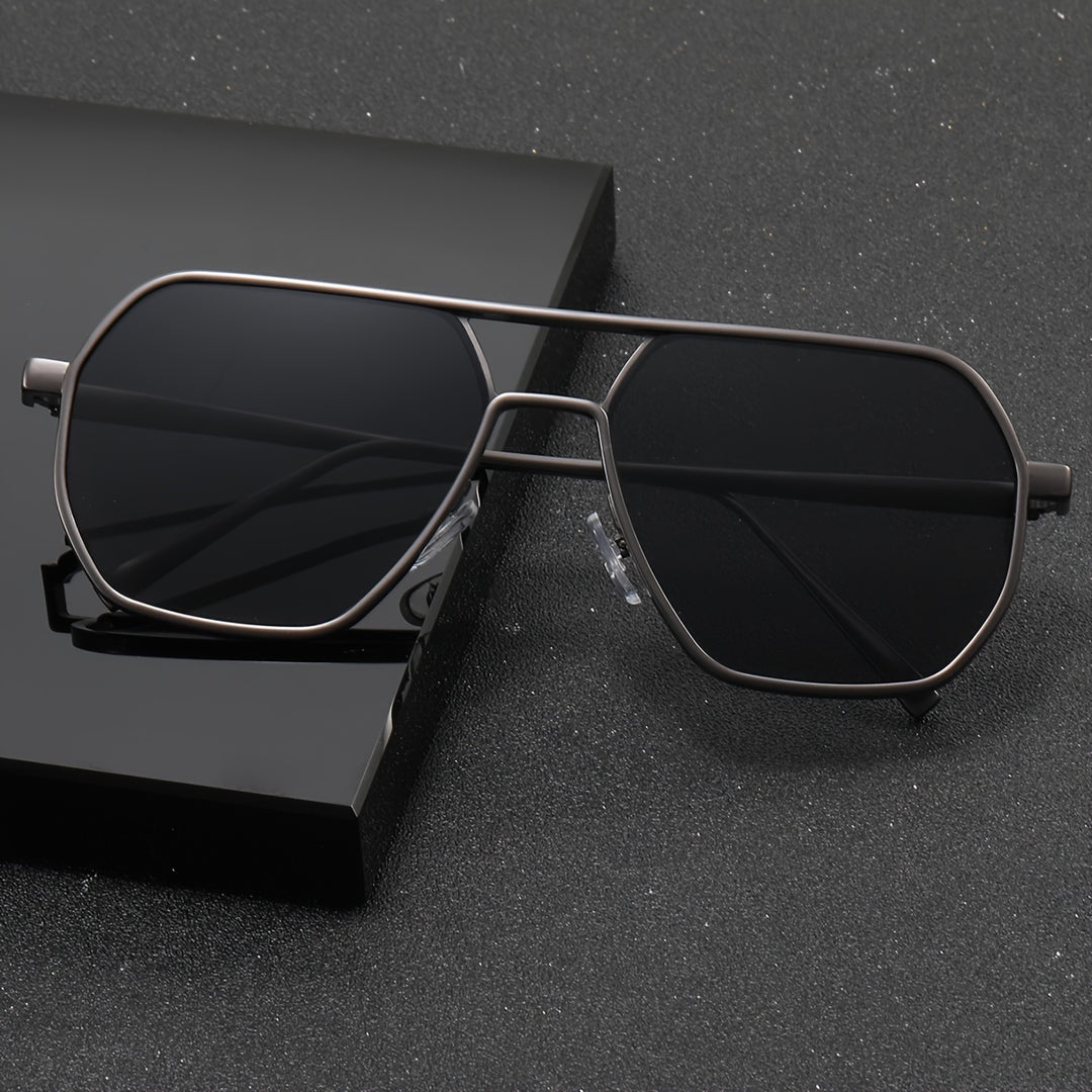 Metallbrille für Männer mit einzigartigem Design für Freizeit- und Geschäftskleidung | Jay
