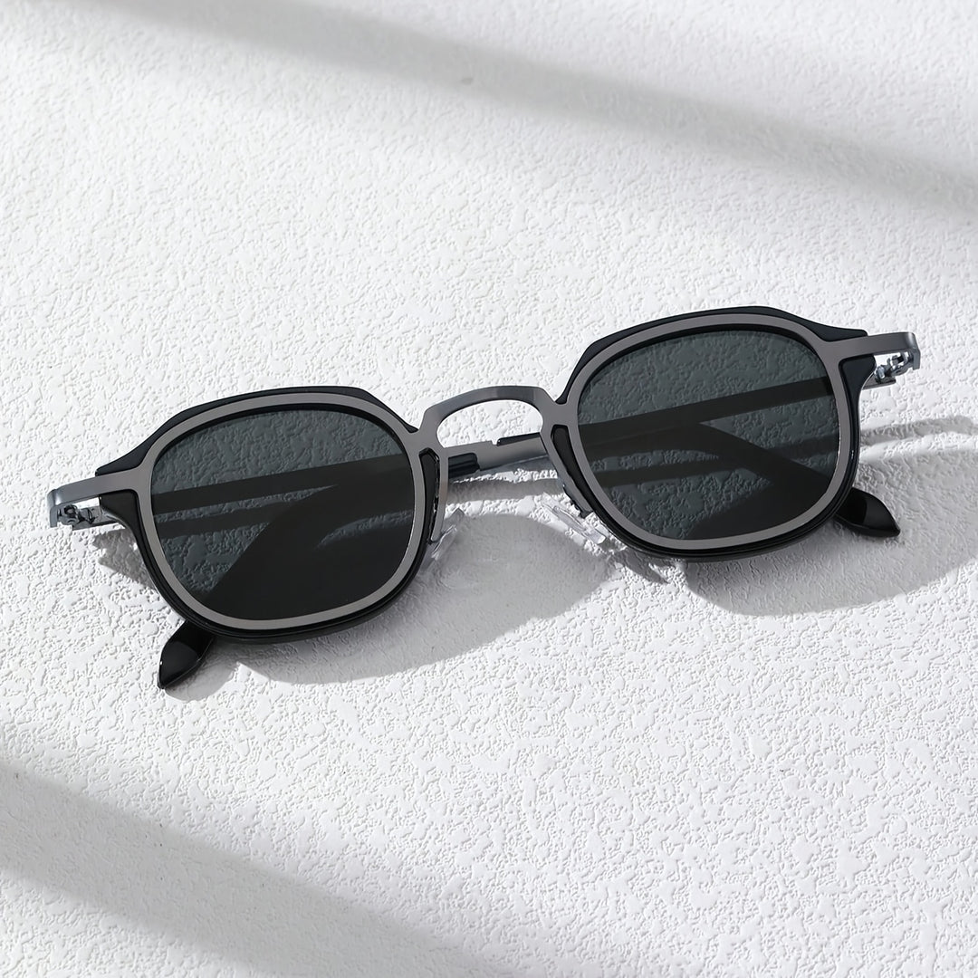 Herren-Vintage-Brille | Geometrische Vollrandbrille | Schwarzer Eisenrahmen & PC-Gläser