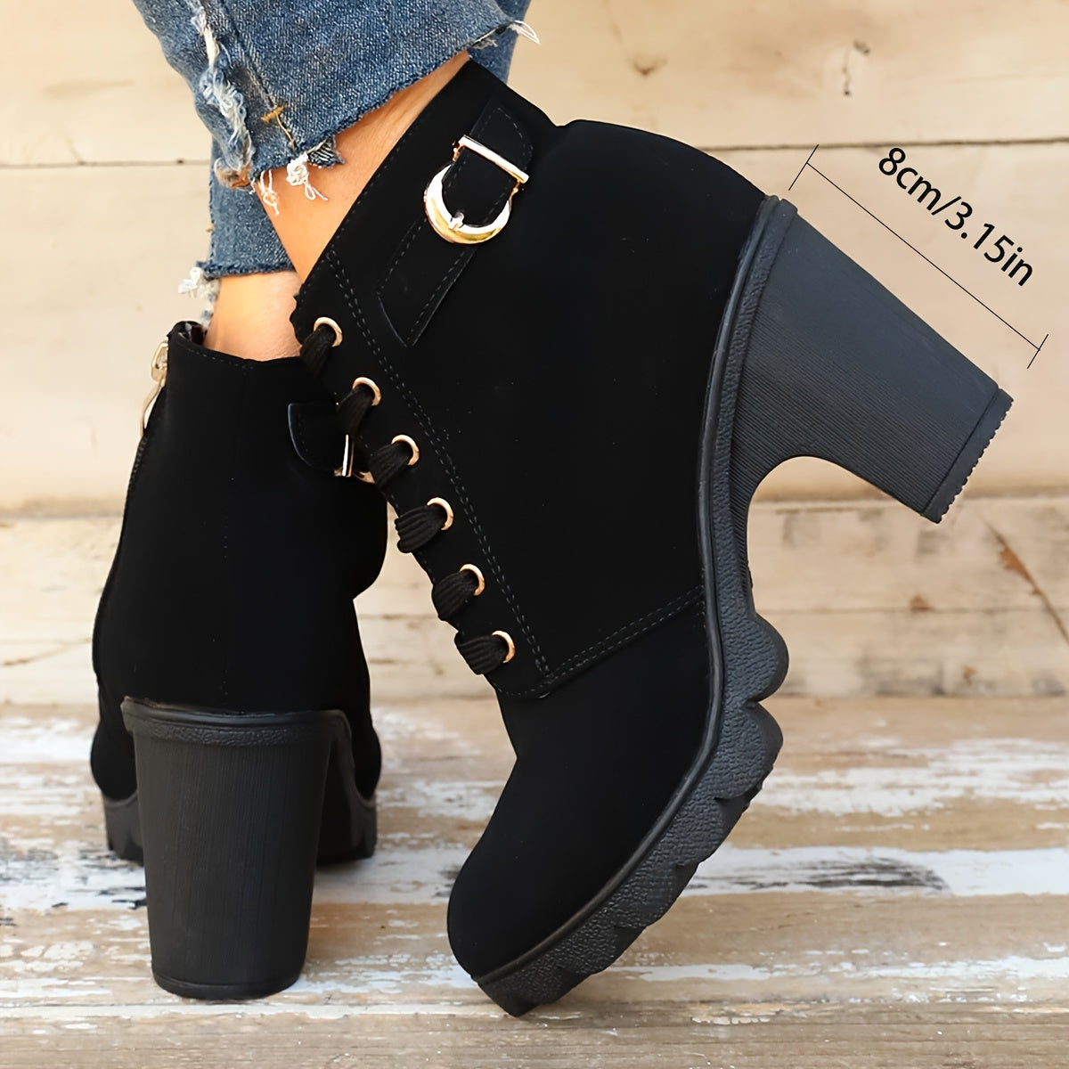 Lotte | Unifarbene Stiefel mit klobigem Absatz